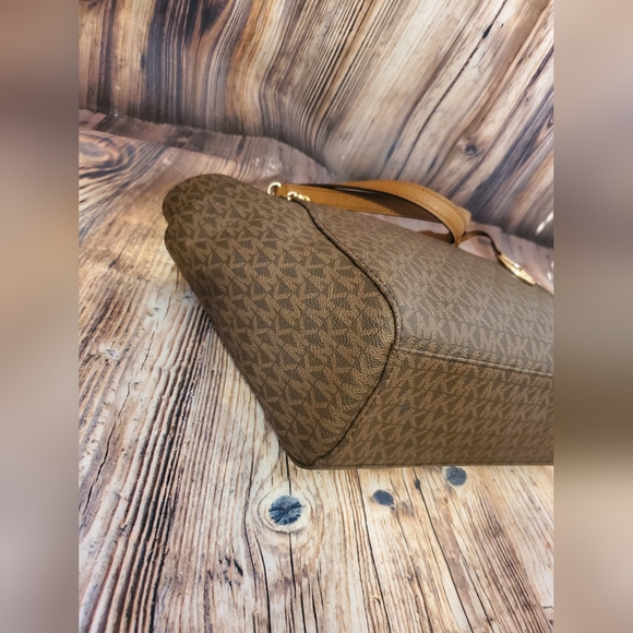 Michael Kors | Brown Jet Set Travel Large Chain-Strap Tote - Picture 6 of 10